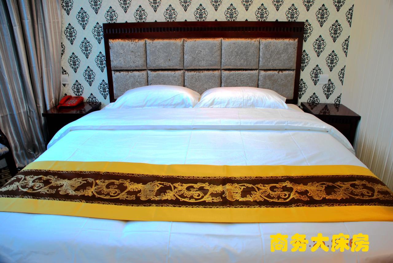 Huashan Jinsui Hotel Huayin Oda fotoğraf